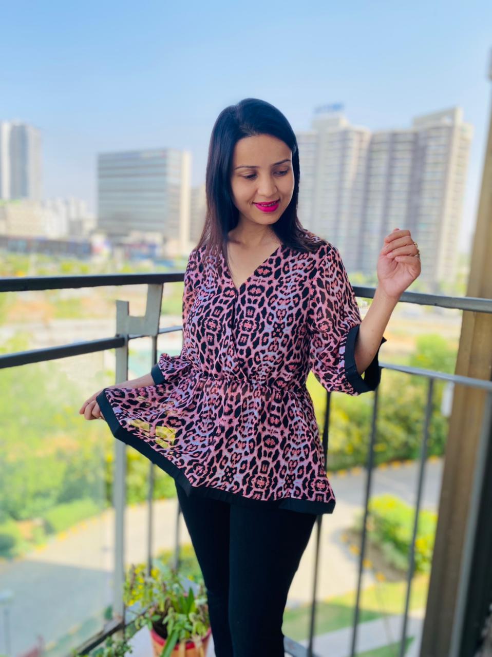 ANIMAL PRINT TOP