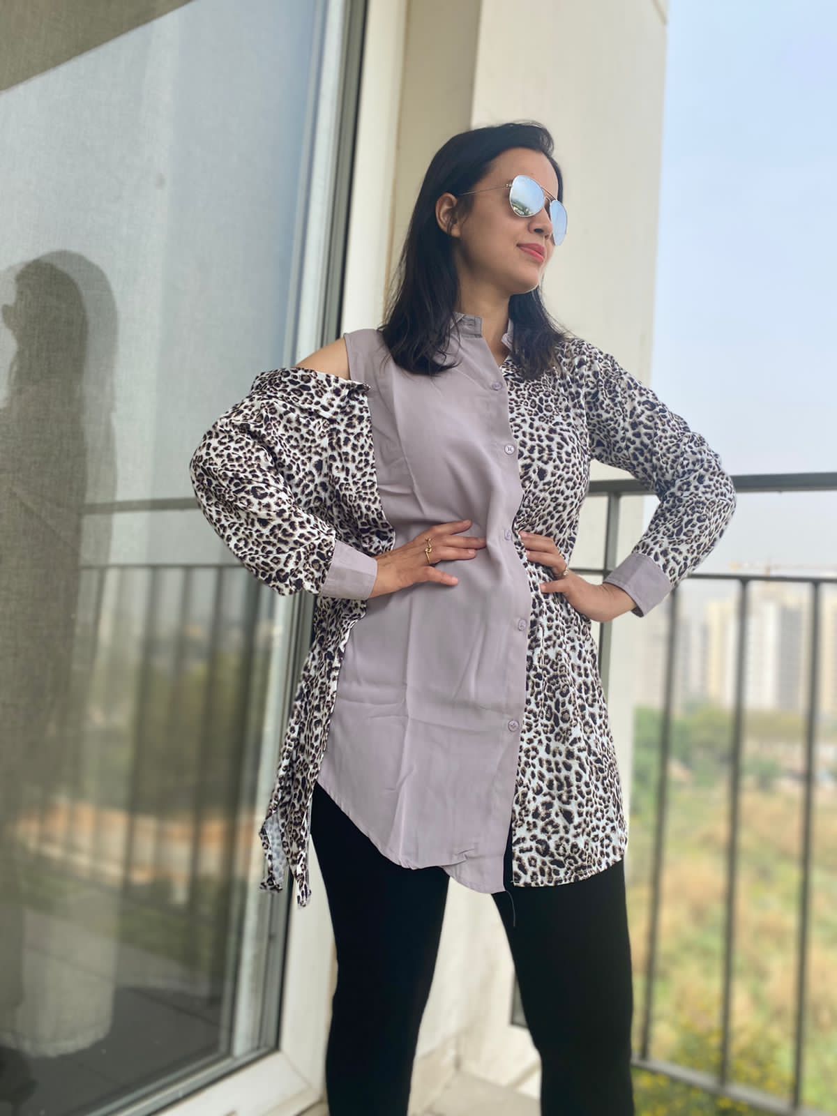 Animal print One-sided Cold shoulder shirt