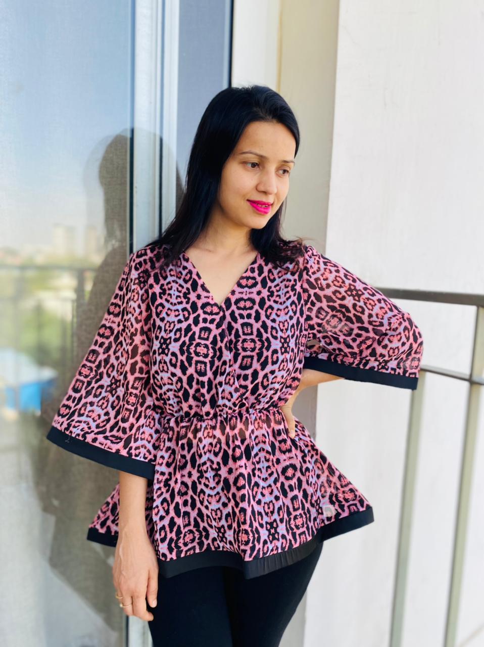 ANIMAL PRINT TOP