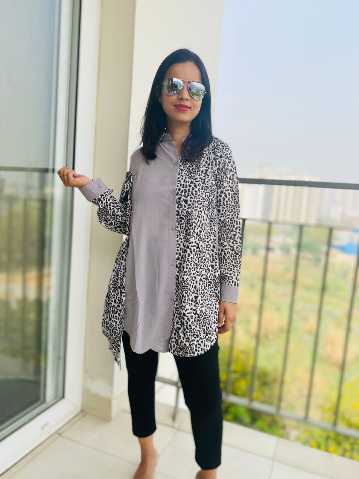Animal print One-sided Cold shoulder shirt