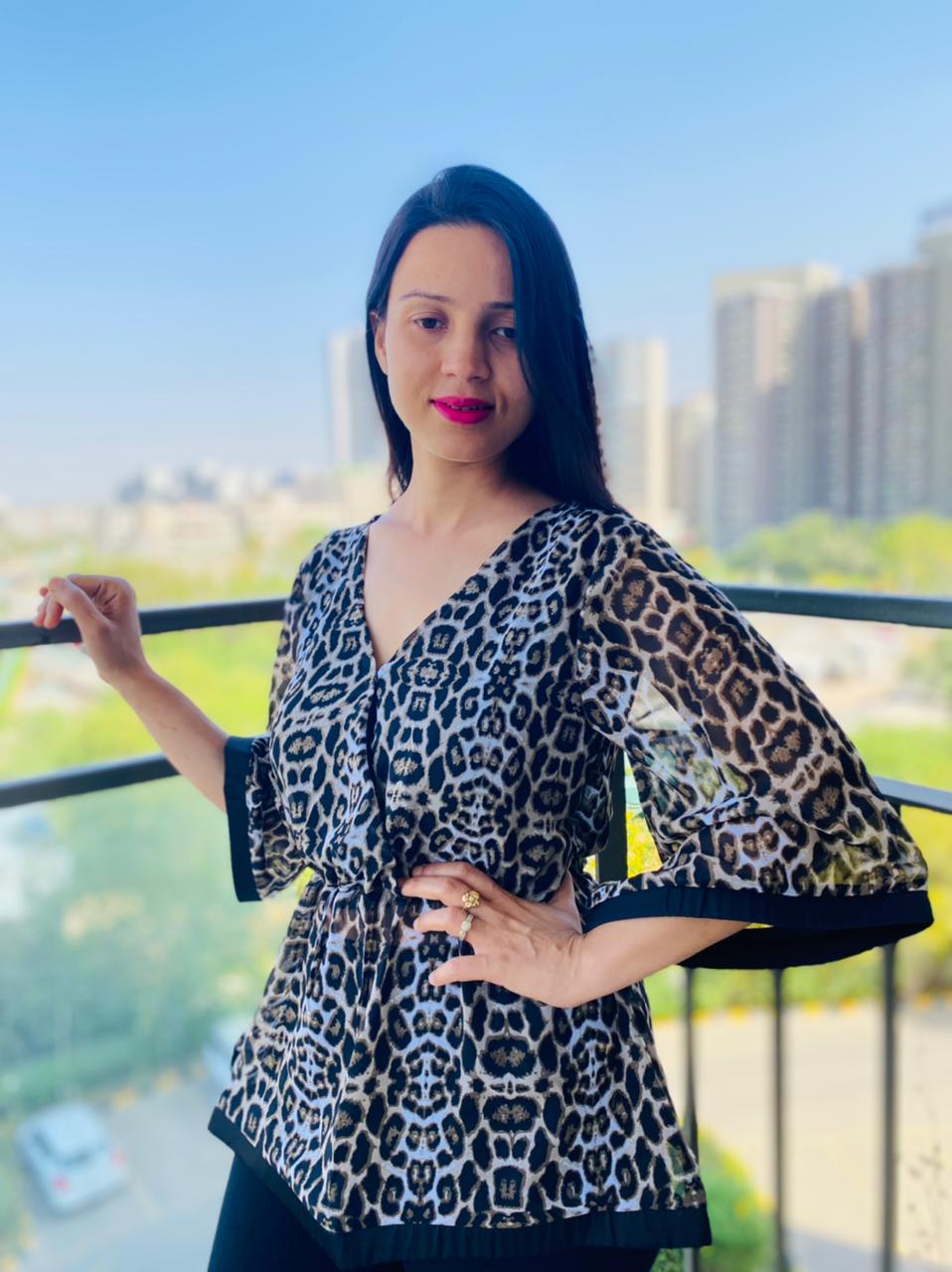 ANIMAL PRINT TOP
