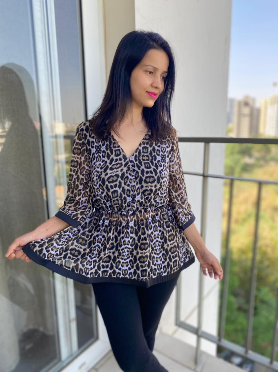 ANIMAL PRINT TOP