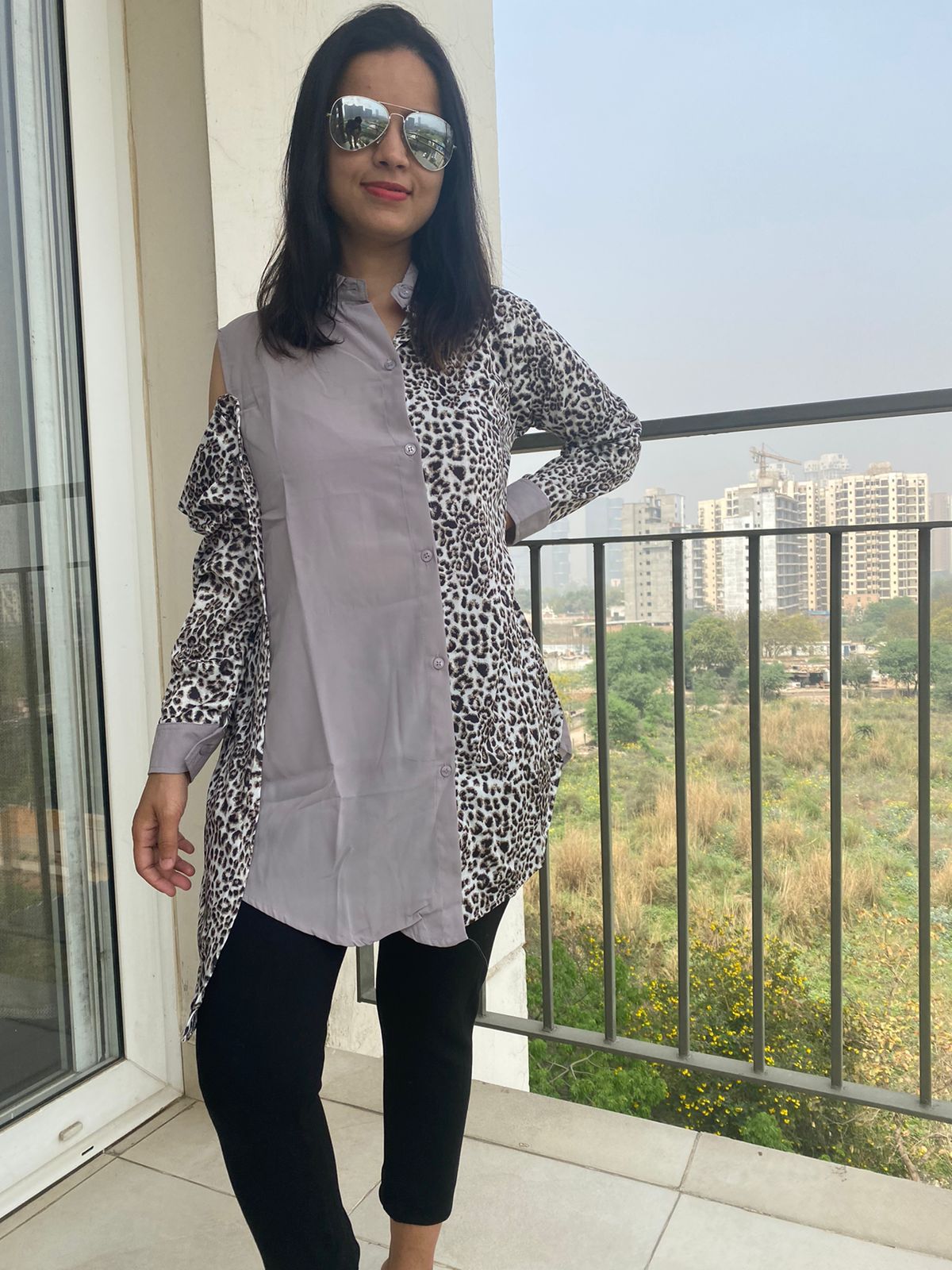 Animal print One-sided Cold shoulder shirt