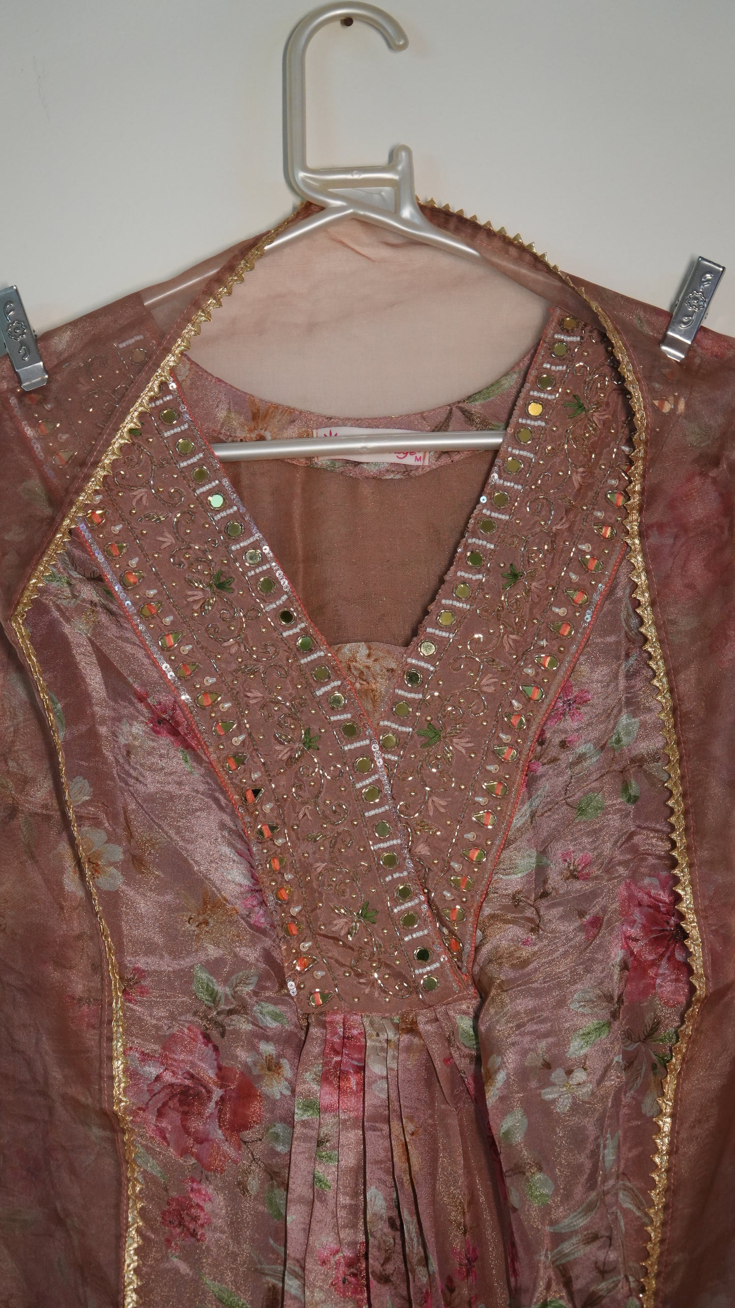 Fully stitched floral printed organza suit