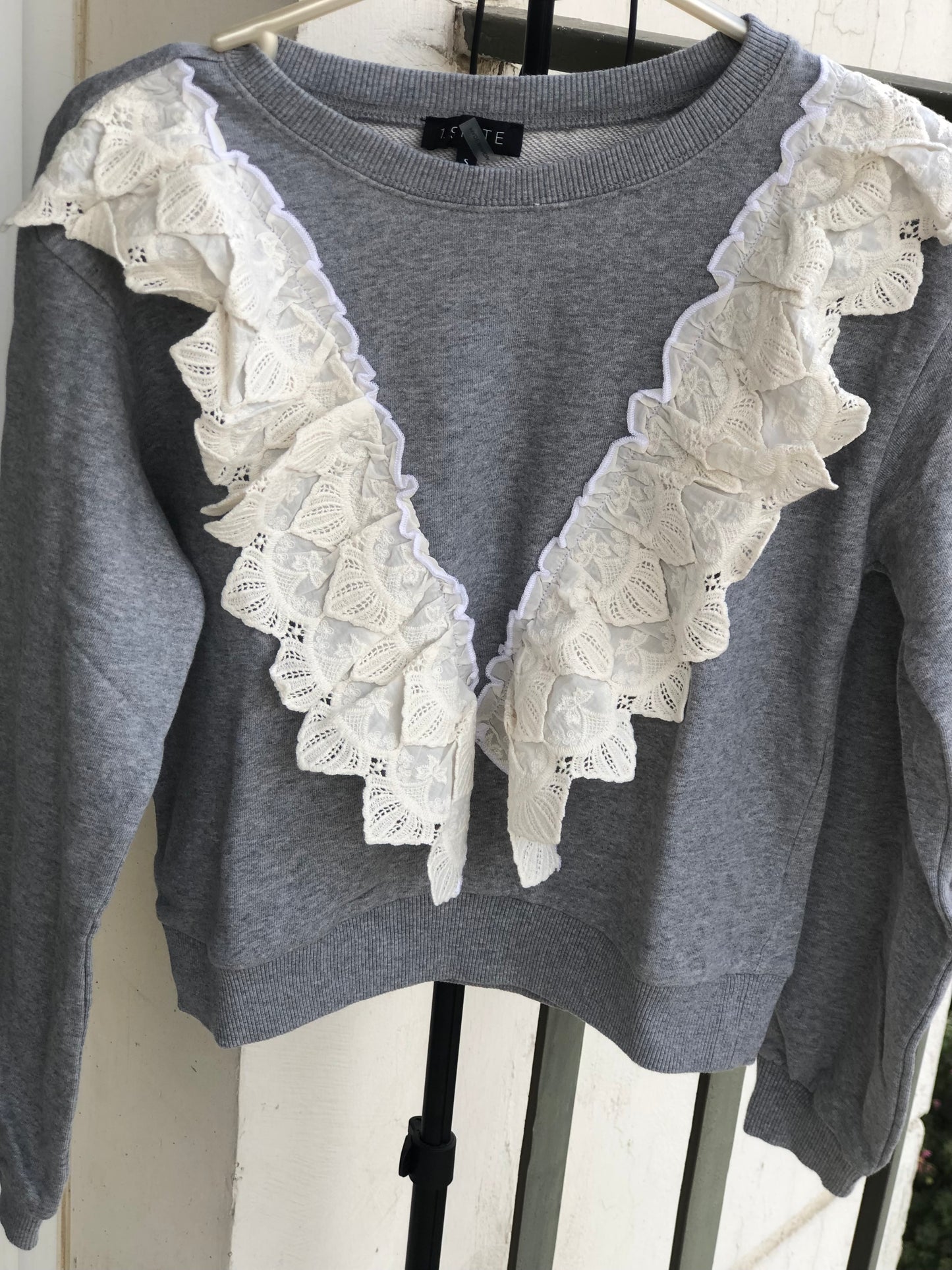 FRILL LACE SWEATER