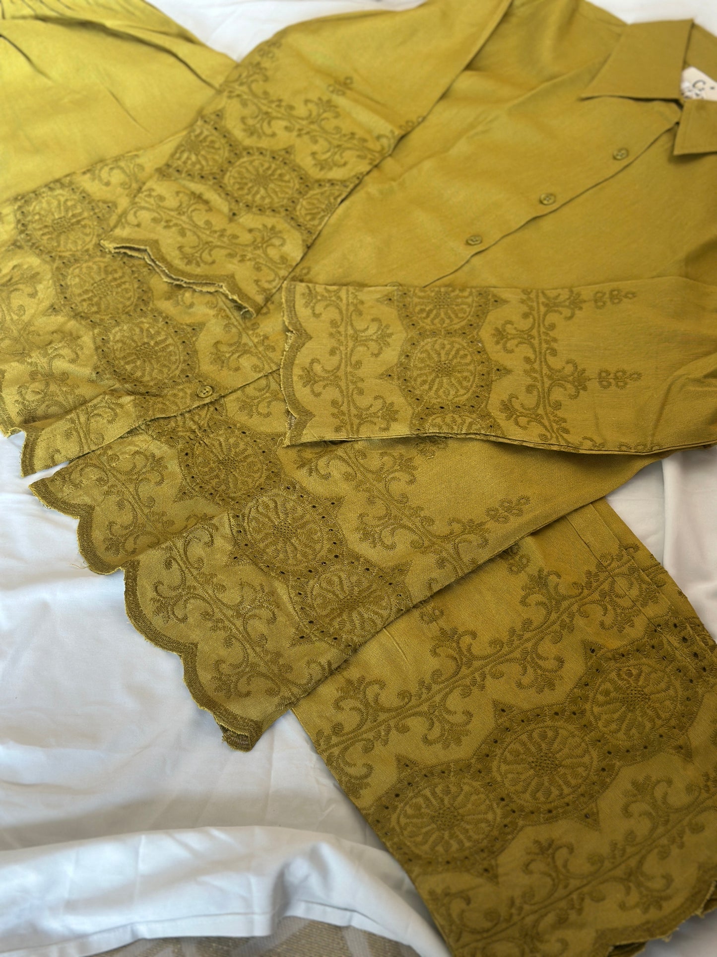 Cotton coord set with beautiful detailing both on the top and at the bottom.
