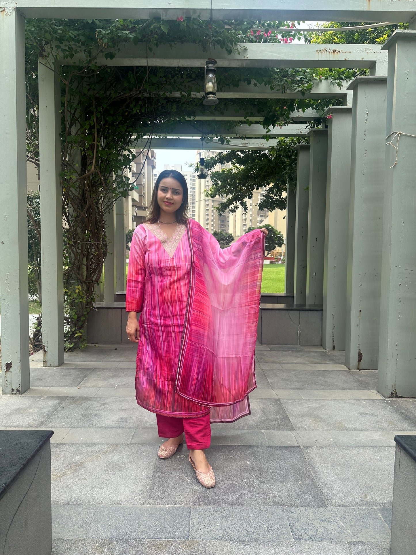 Fully printed pant suit