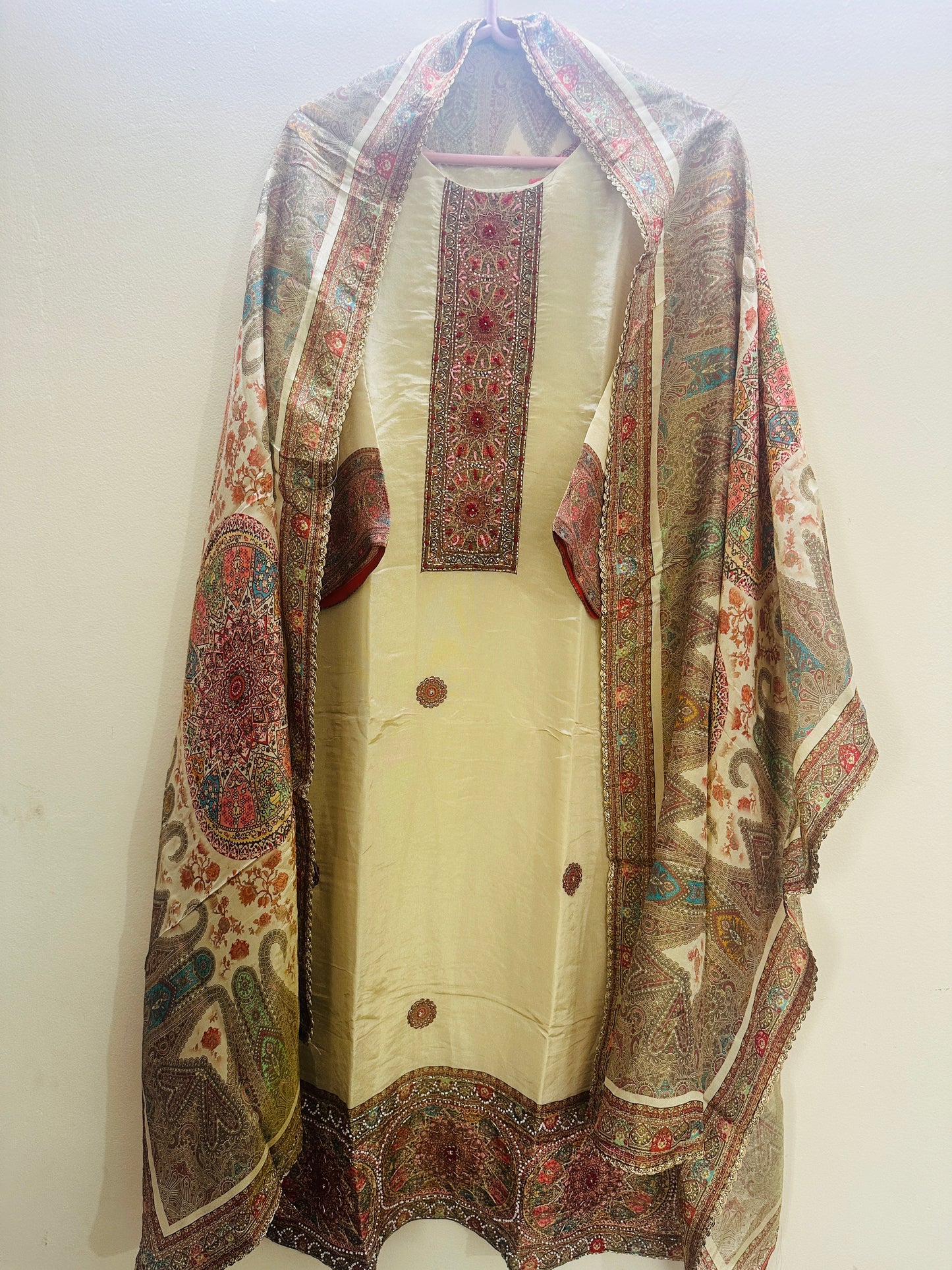 TISSUE SHIMMER FULLY STITCHED SUIT