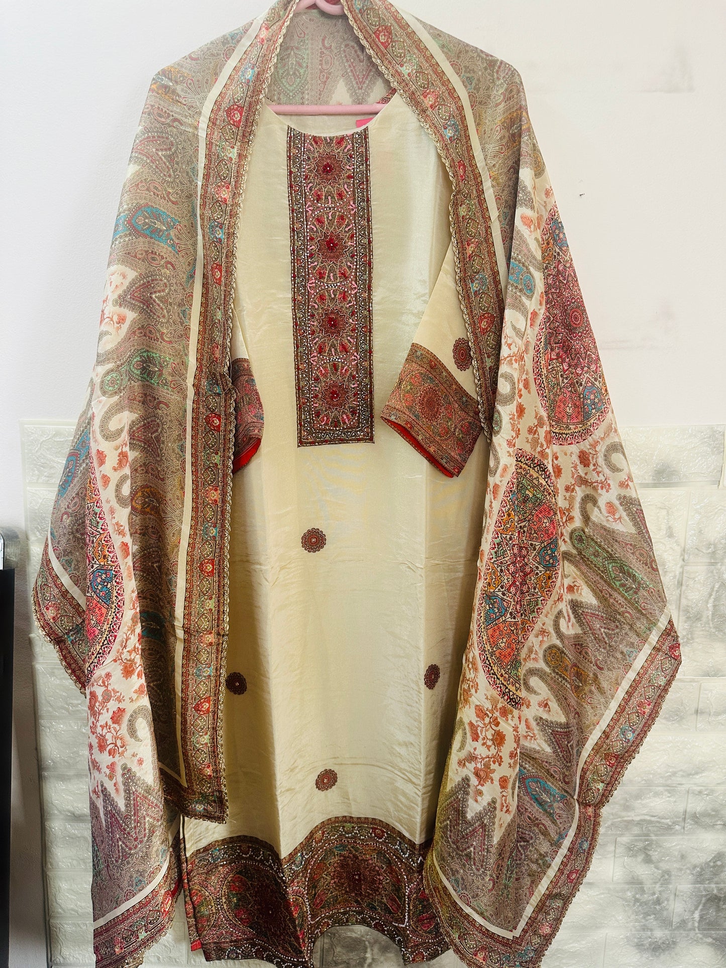 TISSUE SHIMMER FULLY STITCHED SUIT