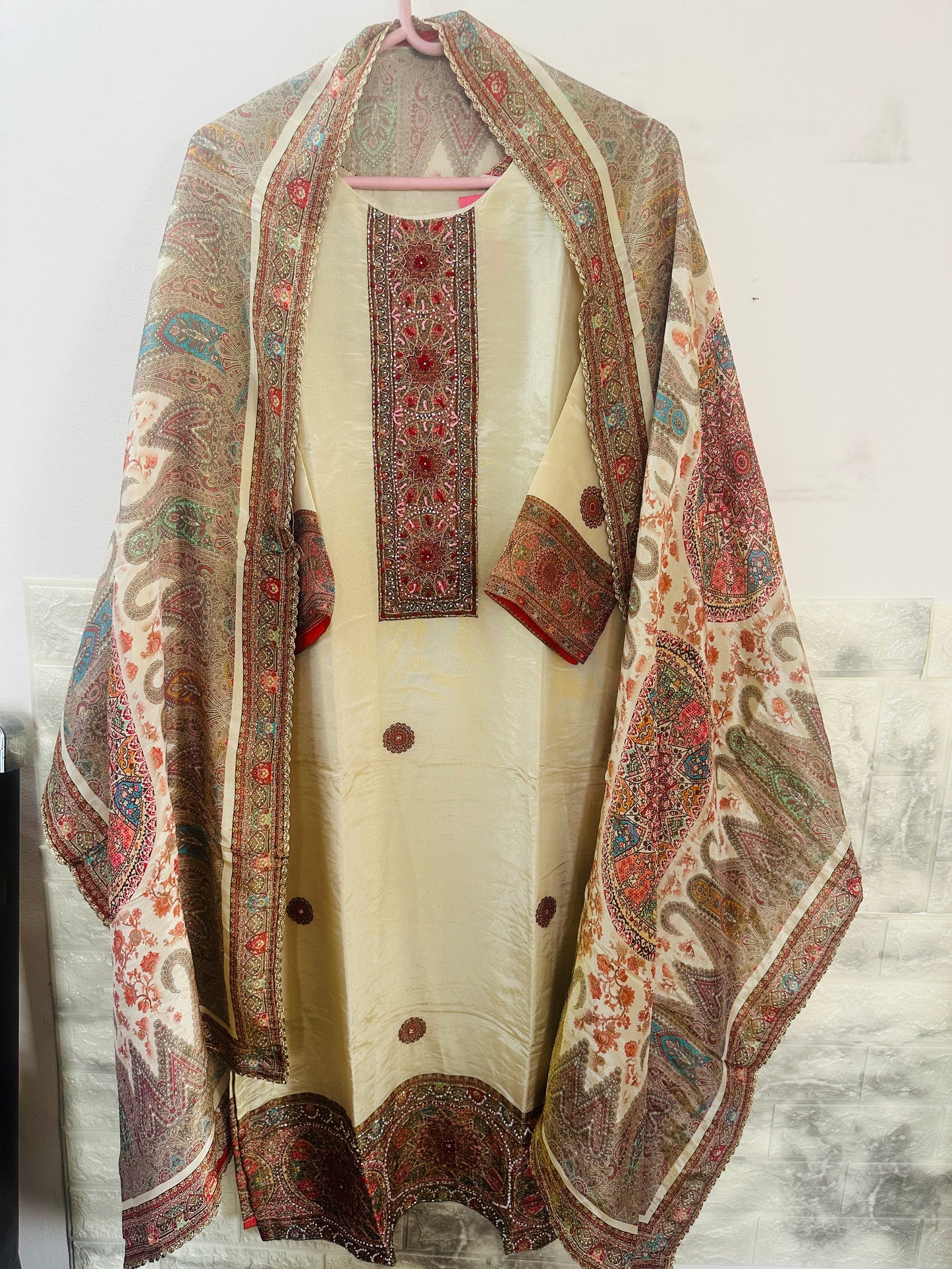 TISSUE SHIMMER FULLY STITCHED SUIT