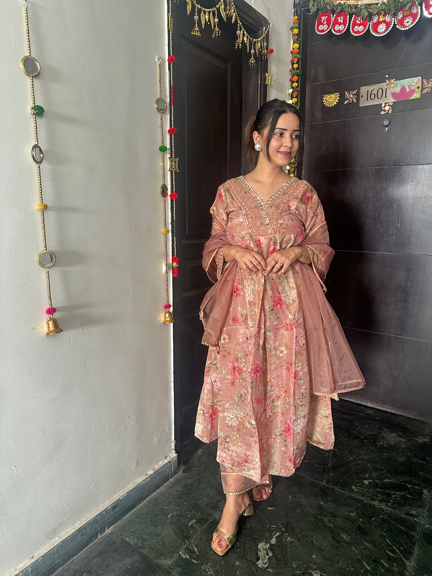Fully stitched floral printed organza suit