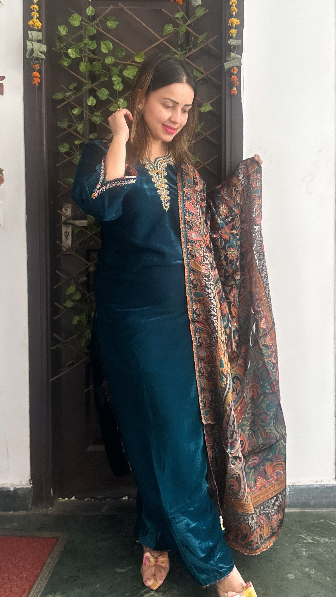 FULLY STITCHED VELVET SUIIT